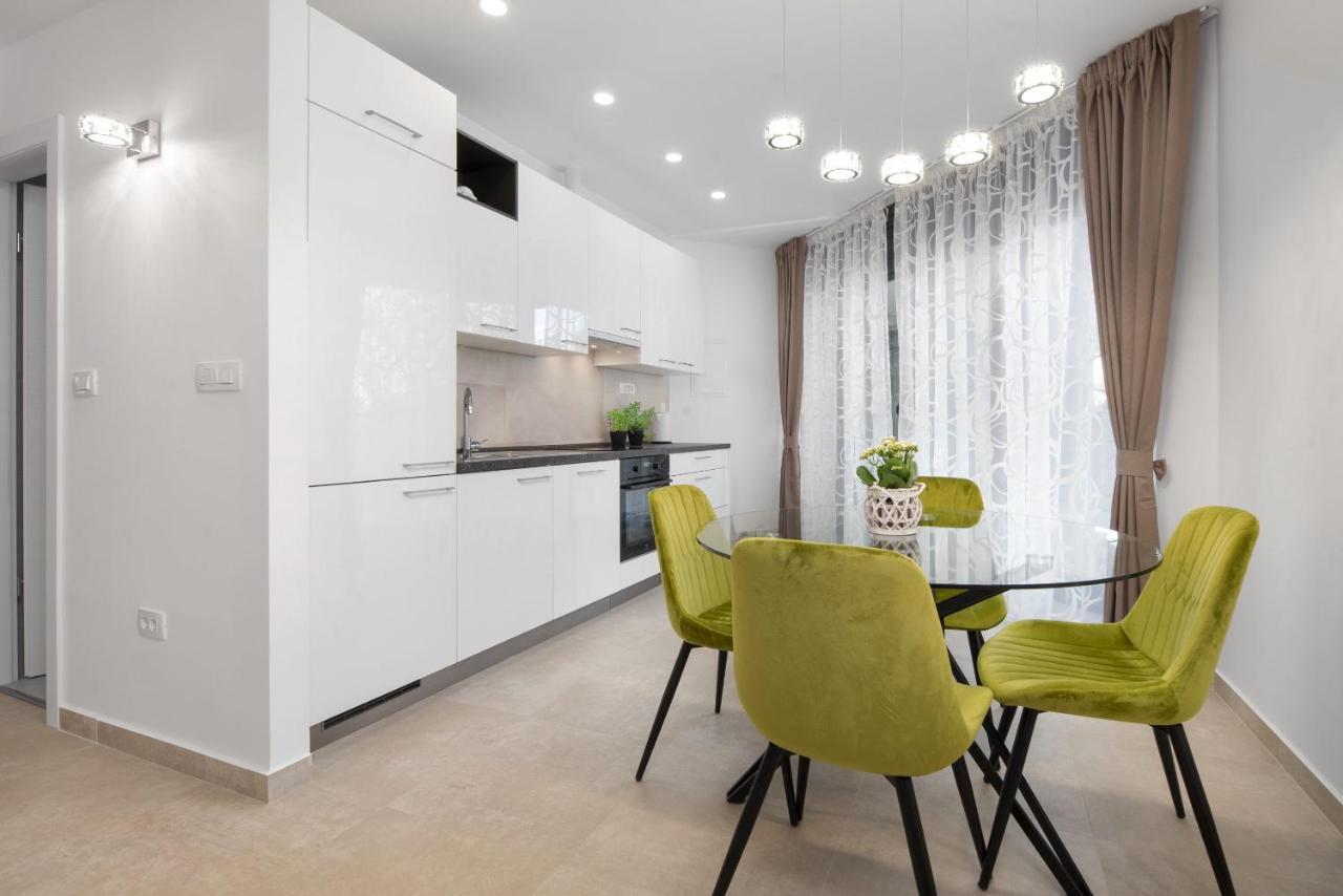 Apartment Amadeo Split Exterior photo